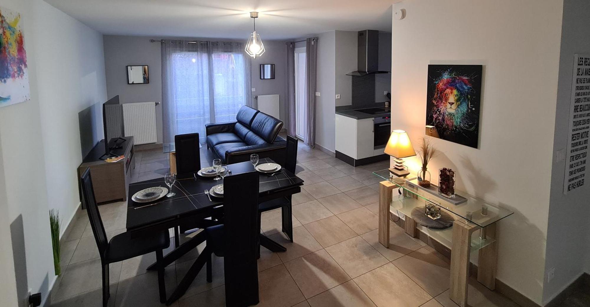 Appartement De Standing Au Centre De Chassieu Extérieur photo